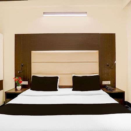 Super Townhouse Sushant Lok Phase 1 Formerly Hotel Neven Gurgaon Eksteriør bilde