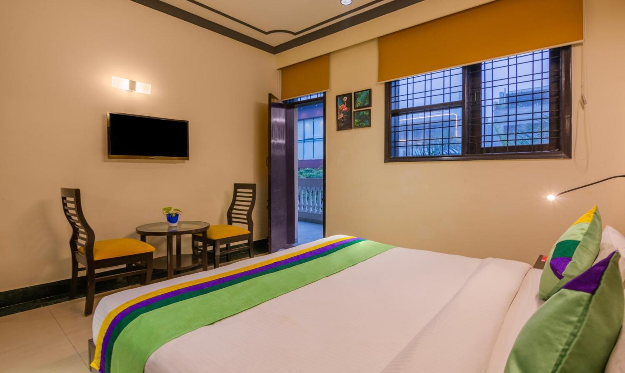 Super Townhouse Sushant Lok Phase 1 Formerly Hotel Neven Gurgaon Eksteriør bilde