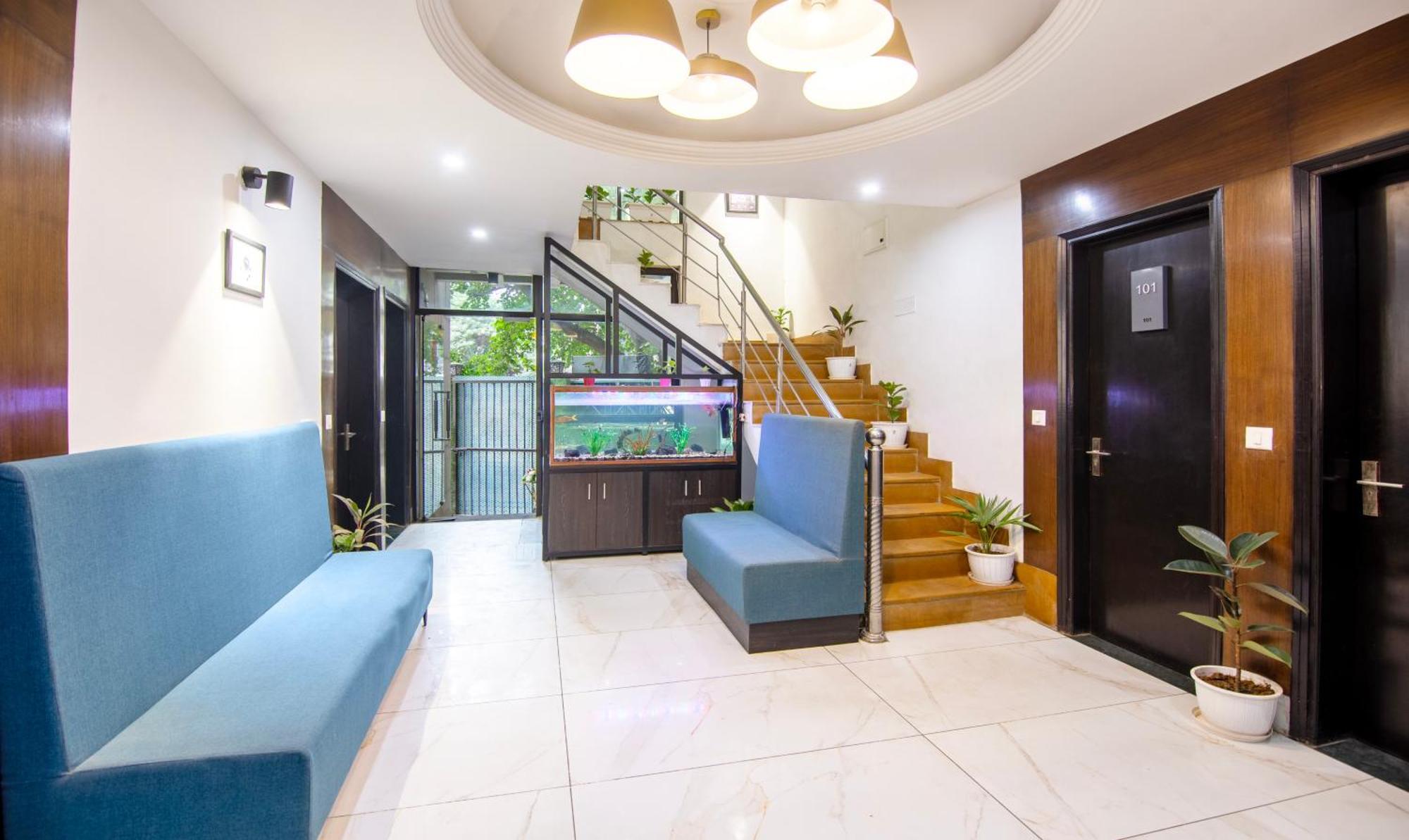 Super Townhouse Sushant Lok Phase 1 Formerly Hotel Neven Gurgaon Eksteriør bilde
