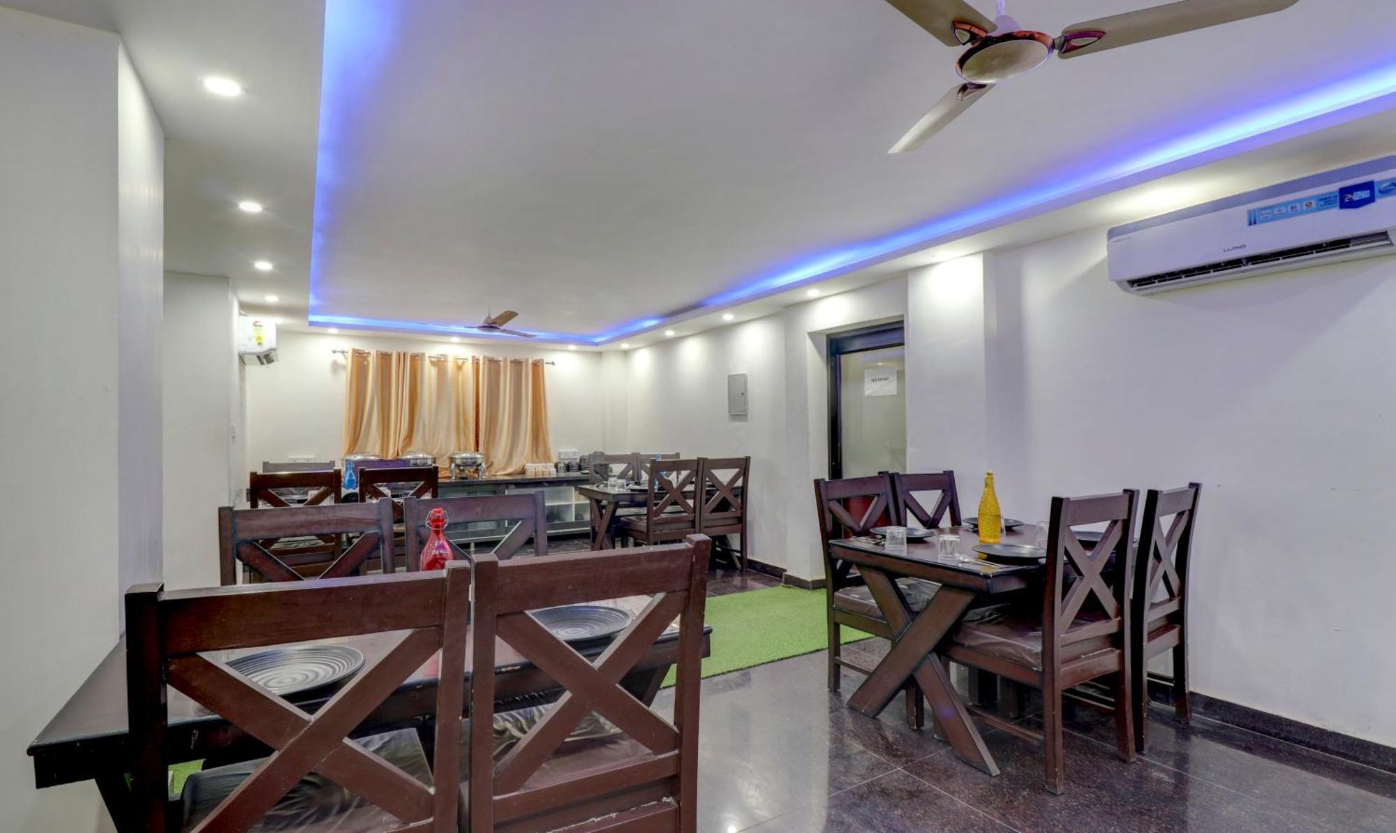 Super Townhouse Sushant Lok Phase 1 Formerly Hotel Neven Gurgaon Eksteriør bilde