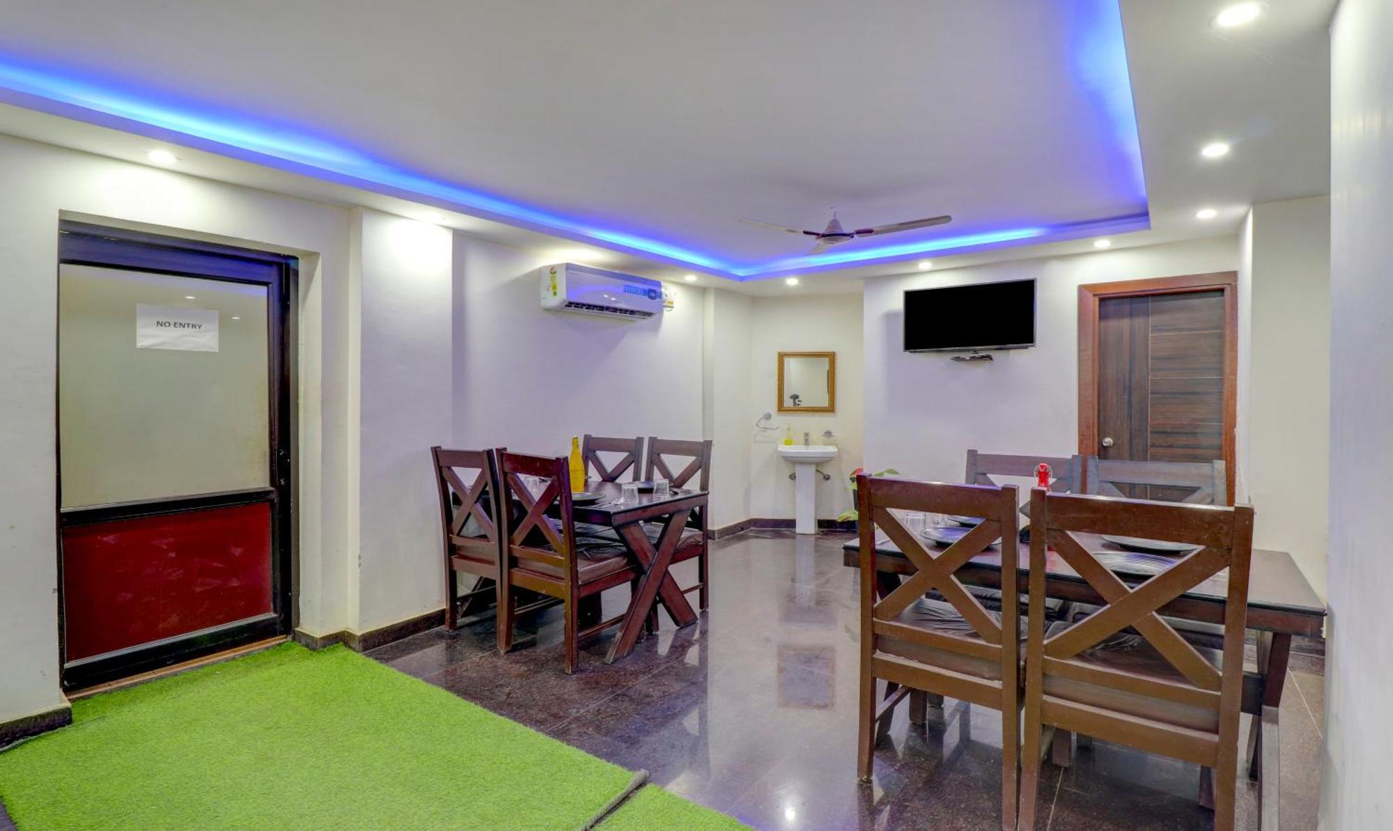 Super Townhouse Sushant Lok Phase 1 Formerly Hotel Neven Gurgaon Eksteriør bilde