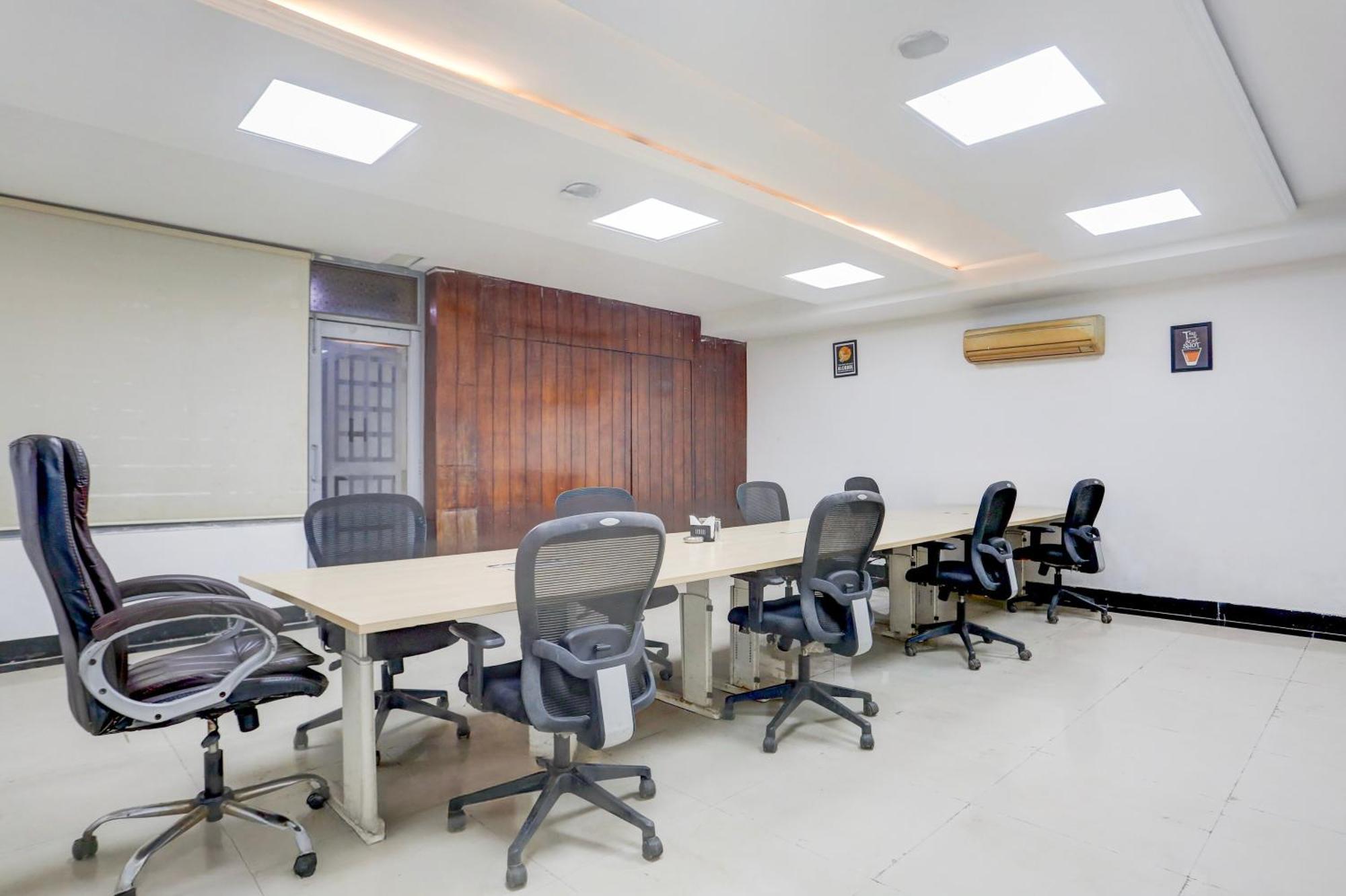 Super Townhouse Sushant Lok Phase 1 Formerly Hotel Neven Gurgaon Eksteriør bilde