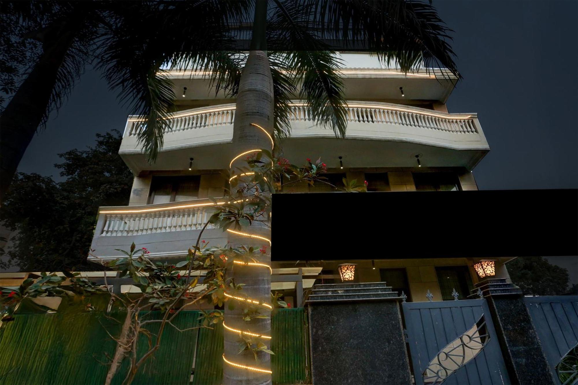 Super Townhouse Sushant Lok Phase 1 Formerly Hotel Neven Gurgaon Eksteriør bilde